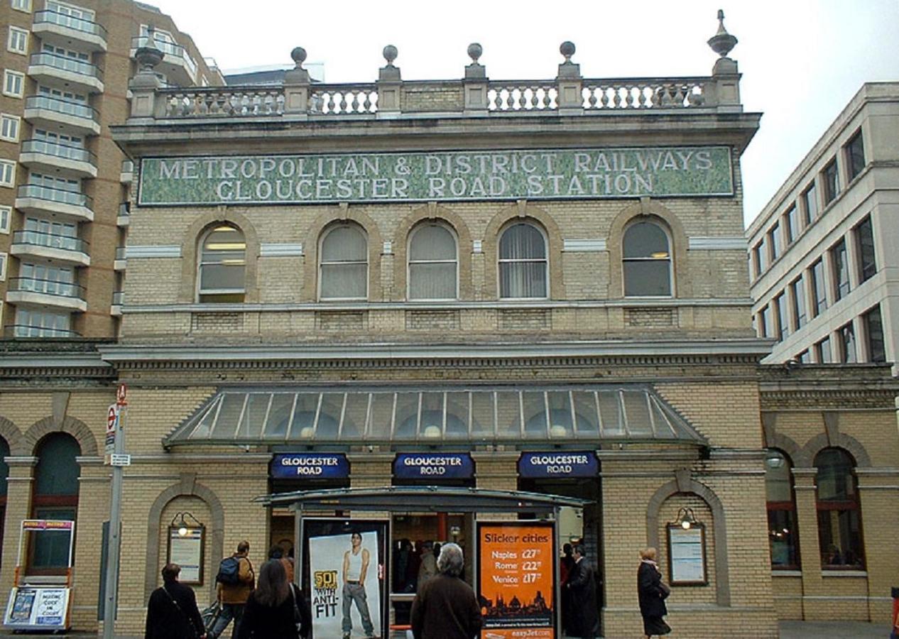 คอลลิงแฮม ไพร์ม อพาร์ตเมนต์ Aparthotel ลอนดอน ภายนอก รูปภาพ Entrance on Gloucester Road