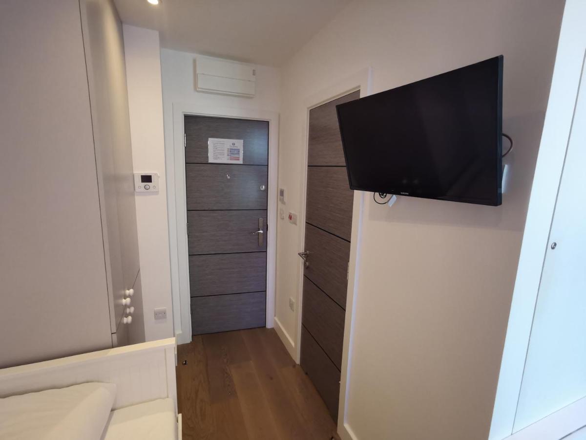 คอลลิงแฮม ไพร์ม อพาร์ตเมนต์ Aparthotel ลอนดอน ภายนอก รูปภาพ A typical studio apartment in the UK