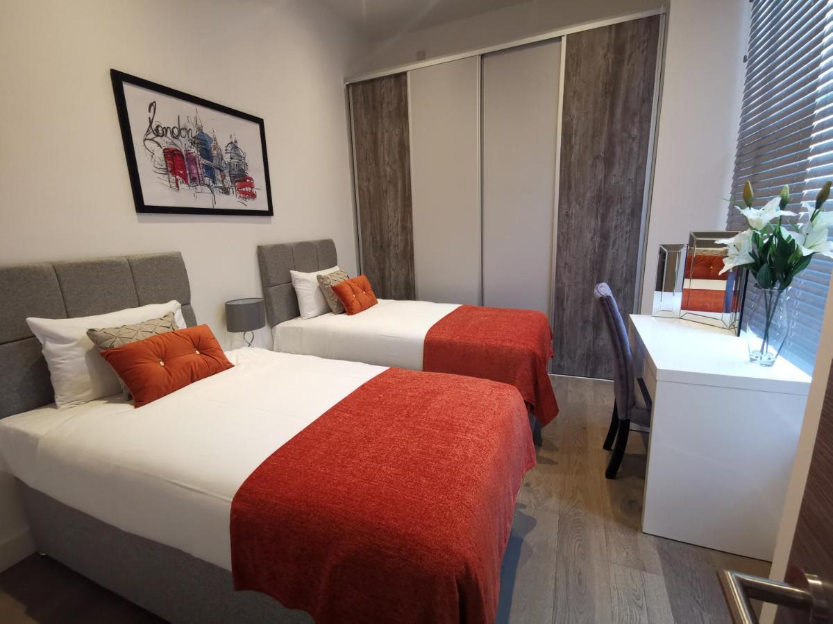 คอลลิงแฮม ไพร์ม อพาร์ตเมนต์ Aparthotel ลอนดอน ภายนอก รูปภาพ A typical bedroom at the hotel