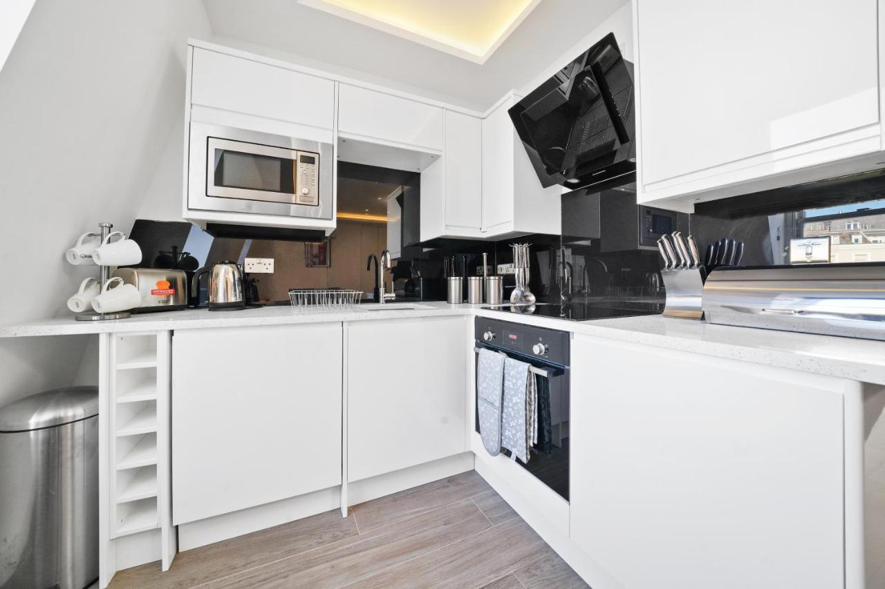 คอลลิงแฮม ไพร์ม อพาร์ตเมนต์ Aparthotel ลอนดอน ภายนอก รูปภาพ A modern kitchen